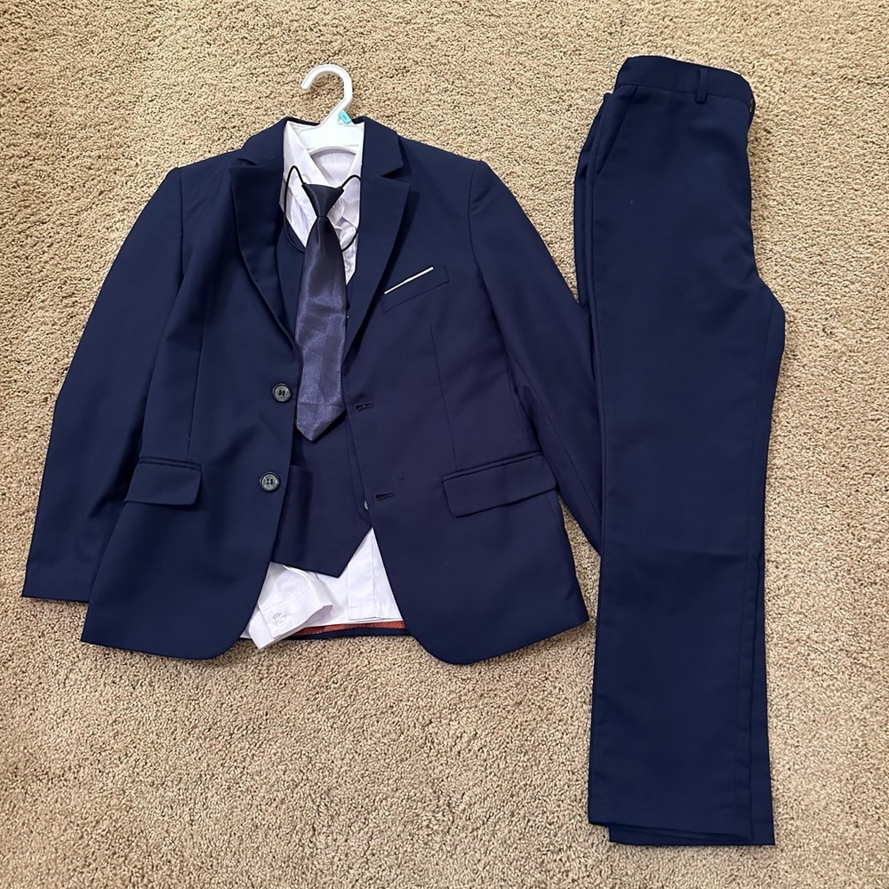 Boy’s 5 Piece Navy Blue Suit Set